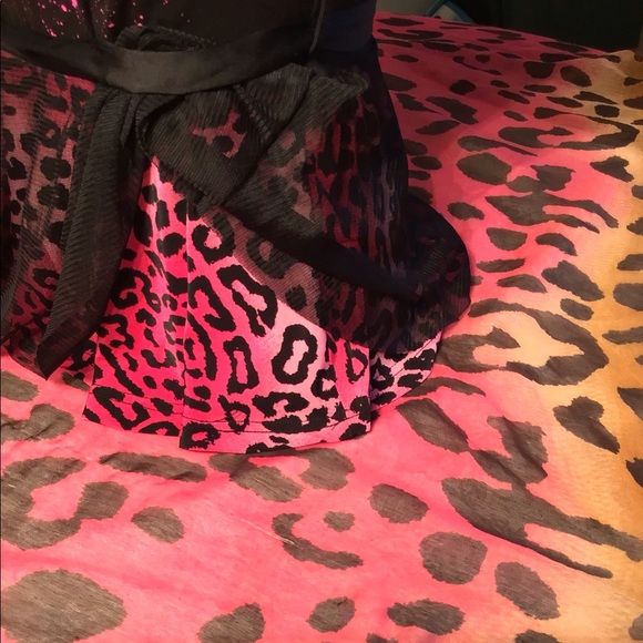 Too Fast Eat Me Shirt w/mini flounce upon bottom w coordinate scarf ombreleopard - Picture 12 of 16